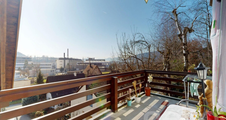 Charmantes 6 Zimmer Einfamilienhaus mit Pool, Sauna und Weitsicht image 11