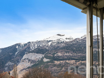 Grosszügige 4.5-Zimmer-Wohnung mit Bergblick an zentraler Lage in Chur image 12