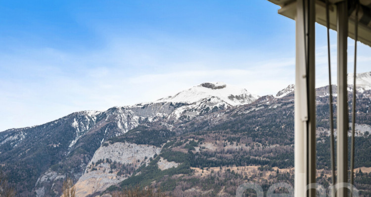 Grosszügige 4.5-Zimmer-Wohnung mit Bergblick an zentraler Lage in Chur image 12