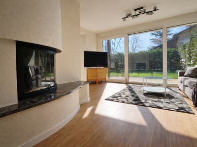 Maison jumelée entièrement rénovée en 2025 Jardin plein sud & volumes généreux image 2