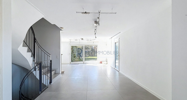 Charmante Villa mitoyenne en secteur résidentiel image 2