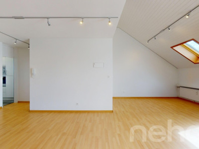 Stilvolle 2.5-Zimmer-Attikawohnung mit Balkon in Riehen image 5