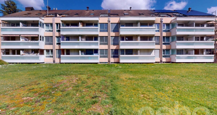 Stilvolle 2.5-Zimmer-Attikawohnung mit Balkon in Riehen image 3