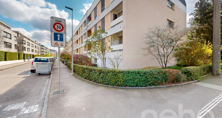 Stilvolle 2.5-Zimmer-Attikawohnung mit Balkon in Riehen image 12