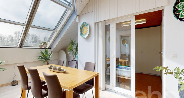 Grosszügige Dachwohnung mit viel Charm an ruhiger Lage image 8