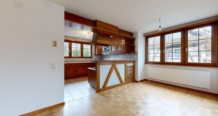 6.5-Zimmer-Doppeleinfamilienhaus mit Einliegerwohnung image 2