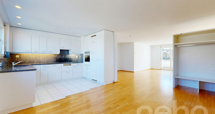 Helle und grosszügige 4.5-Zimmer-Wohnung in ruhiger Wohnlage image 7