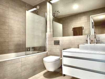 Appartement de 5.5 pièces de 156 m² pondérés dans immeuble haut-de-gamme image 6