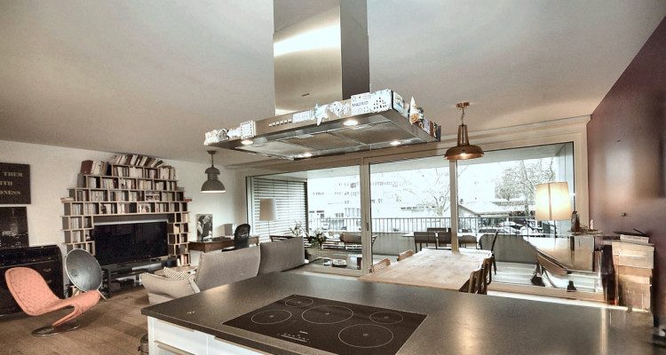 5.5-room apartment, 156 m² weighted surface, in a high-end residence image 1