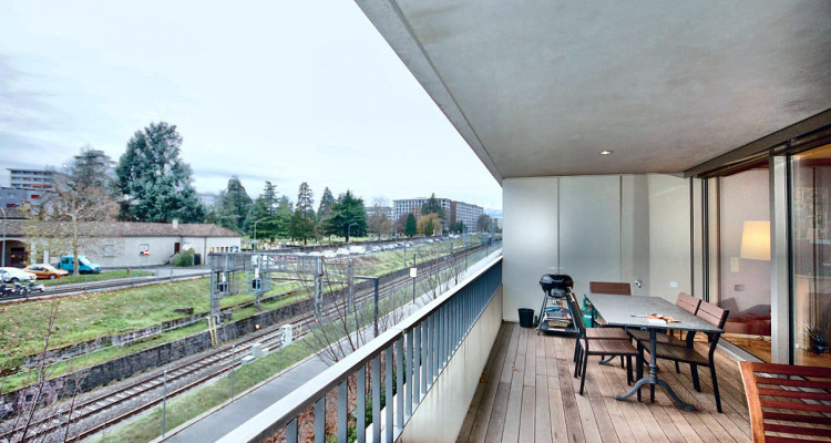 5.5-room apartment, 156 m² weighted surface, in a high-end residence image 9