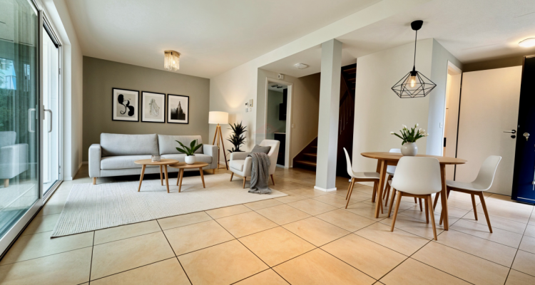 Charmante maison semi-individuelle de 5 pièces avec un beau jardin privatif image 2