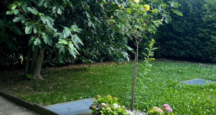 Bel appartement de 4,5 pièces au rez., jardin privatif et places de parc image 11