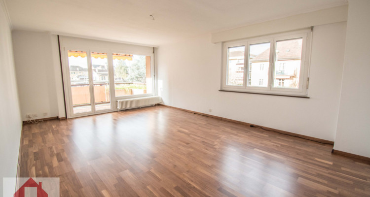 OBJET RARE A LA TOUR-DE-PEILZ image 1