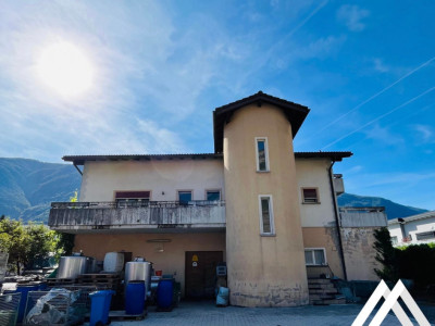 Rare ! Maison atypique avec fort potentiel de transformation image 1