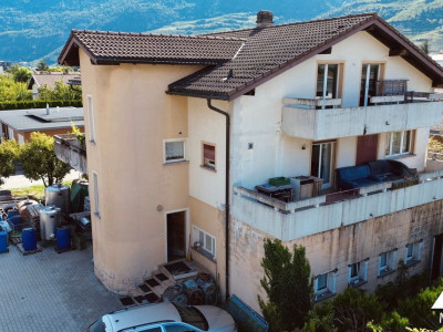 Rare ! Maison atypique avec fort potentiel de transformation image 2