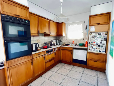 Rare ! Maison atypique avec fort potentiel de transformation image 4