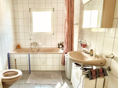 Rare ! Maison atypique avec fort potentiel de transformation image 5