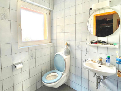 Rare ! Maison atypique avec fort potentiel de transformation image 6