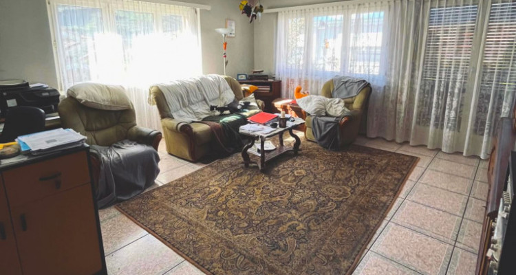 Rare ! Maison atypique avec fort potentiel de transformation image 3