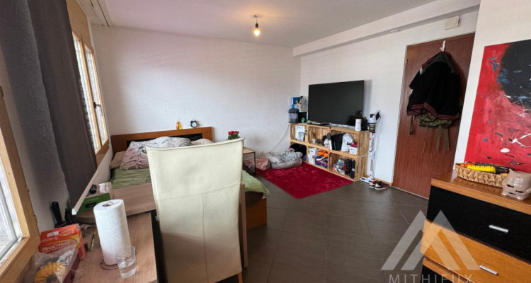 À Louer : Charmant studio idéalement situé à  Conthey image 2