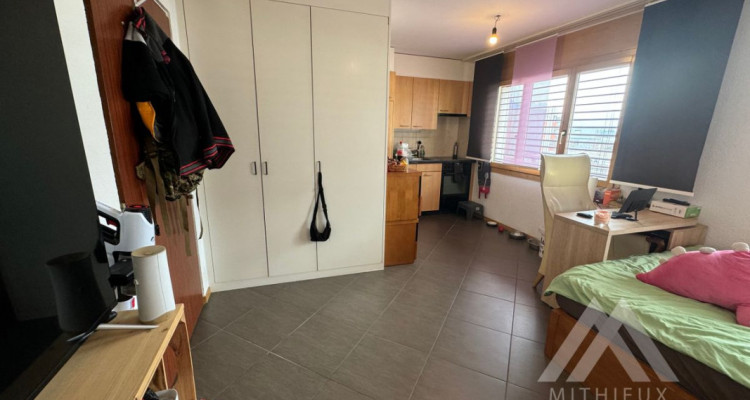 À Louer : Charmant studio idéalement situé à  Conthey image 3