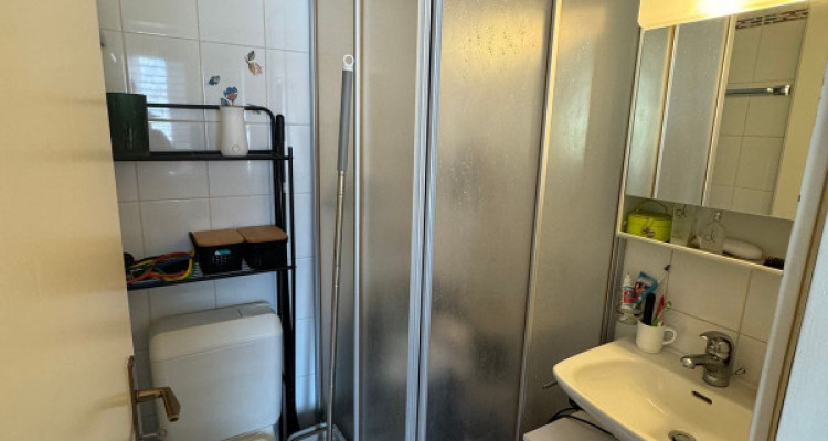 À Louer : Charmant studio idéalement situé à  Conthey image 5