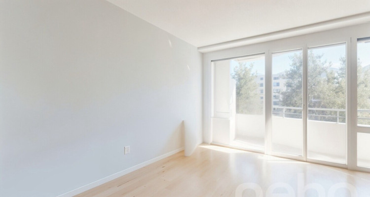 A deux pas de larrêt de tram image 4