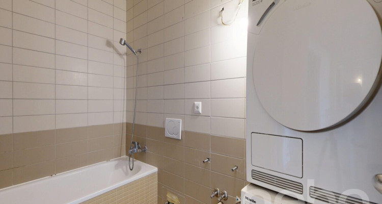 A deux pas de larrêt de tram image 7