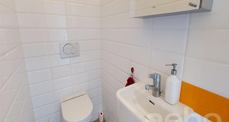 A deux pas de larrêt de tram image 9