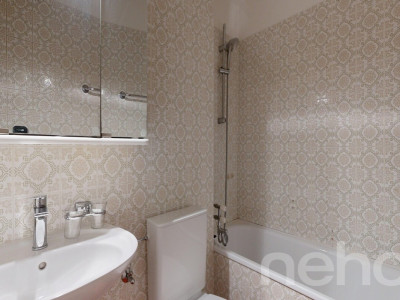 Helle 4.5- Zimmer Wohnung mit Lift und Balkon image 9