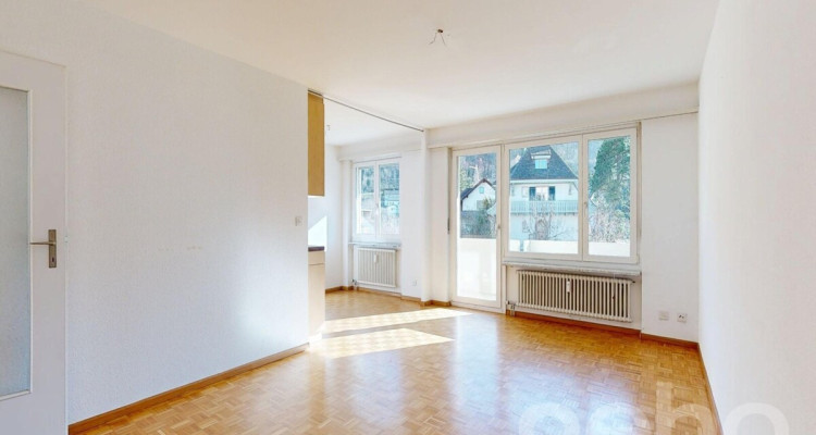 Helle 4.5- Zimmer Wohnung mit Lift und Balkon image 4