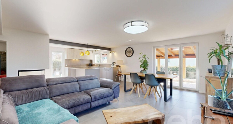 Villa lumineuse rénovée avec rooftop et vue dégagée à Ponthaux image 4