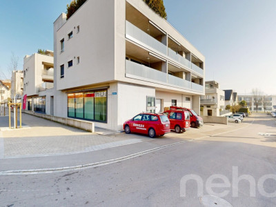 Moderne 3.5-Zimmer-Wohnung mit grossem Balkon und 2 Garagenplätzen image 1