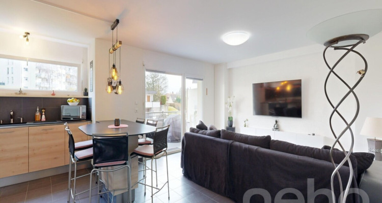 Appartement lumineux de 3.5 pièces avec balcon à Oron-la-Ville image 3