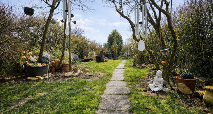 Appartement 3 pièces en rez-de-jardin avec terrasse & jardin privatif image 1