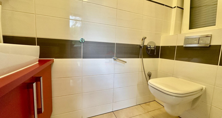 Charmante maison semi-individuelle de 5 pièces avec un beau jardin privatif image 11