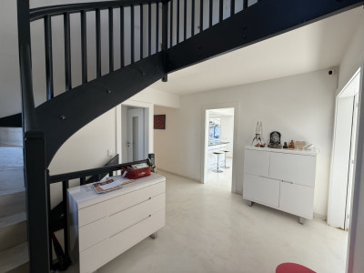 Magnifique villa familiale rénovée avec piscine  image 10