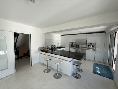 Magnifique villa familiale rénovée avec piscine  image 17