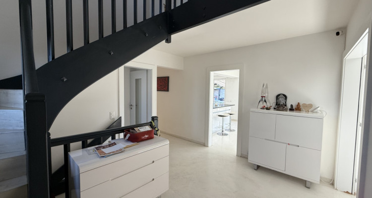 Magnifique villa familiale rénovée avec piscine  image 10