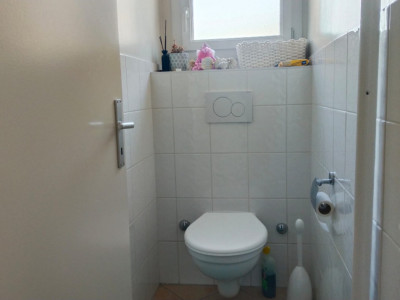 Joli 4 pièces avec balcon à la Servette image 11