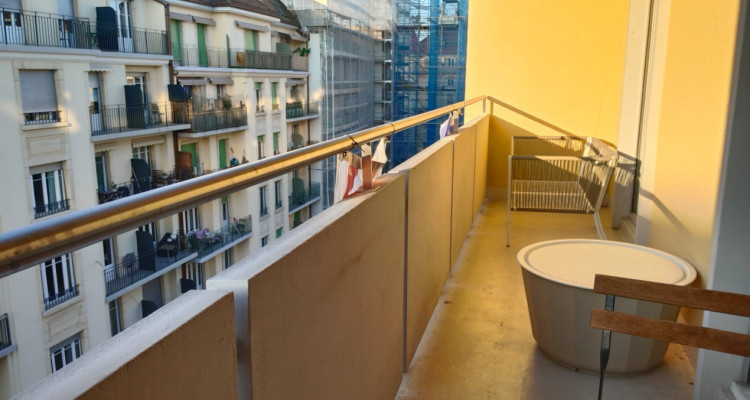 Joli 4 pièces avec balcon à la Servette image 4