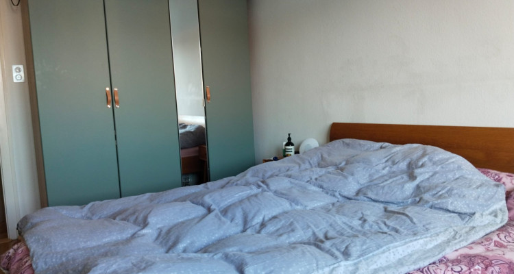 Joli 4 pièces avec balcon à la Servette image 9