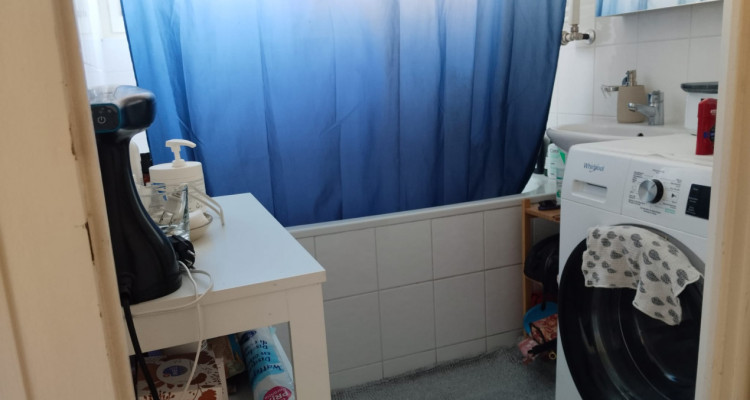 Joli 4 pièces avec balcon à la Servette image 10