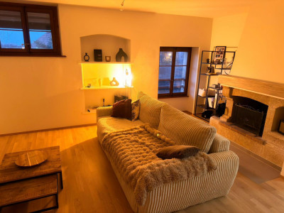 Très joli 4 pièces entièrement rénové en campagne Genevoise image 2