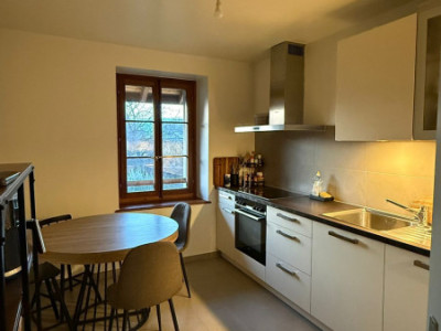 Très joli 4 pièces entièrement rénové en campagne Genevoise image 8