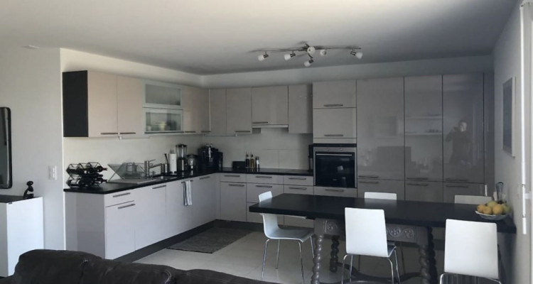 Appartement 2,5p meublé avec grande terrasse et vue lac – Lausanne image 3