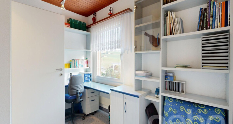 Freistehendes Einfamilienhaus in Hanglage in Rudolfstetten image 11