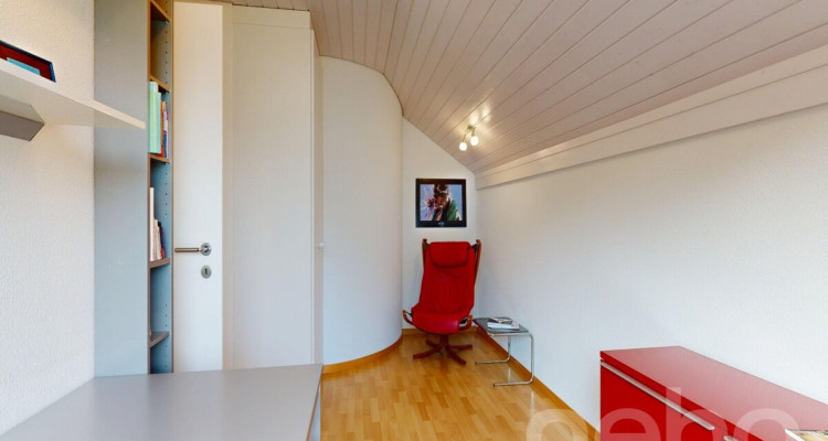 Freistehendes Einfamilienhaus in Hanglage in Rudolfstetten image 12