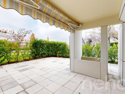 Appartement rénové de 3,5 pièces avec grande terrasse privée image 9