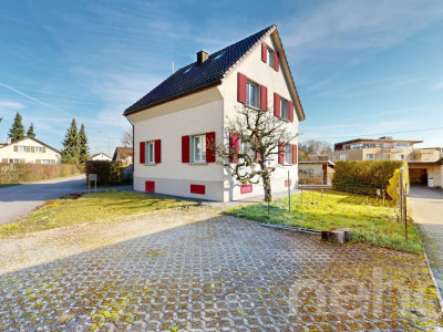 Charmantes 4 Zimmer EFH mit Ausbaupotenzial auf 732m2 Grundstück image 1